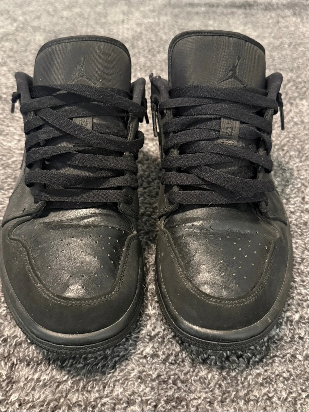 Nike Men's Low-Top Black Leather Sneakers